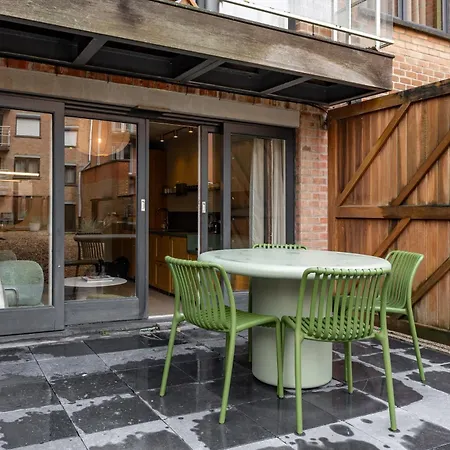 Center - Design & Terrace, Within Walking Distance Apartment *
